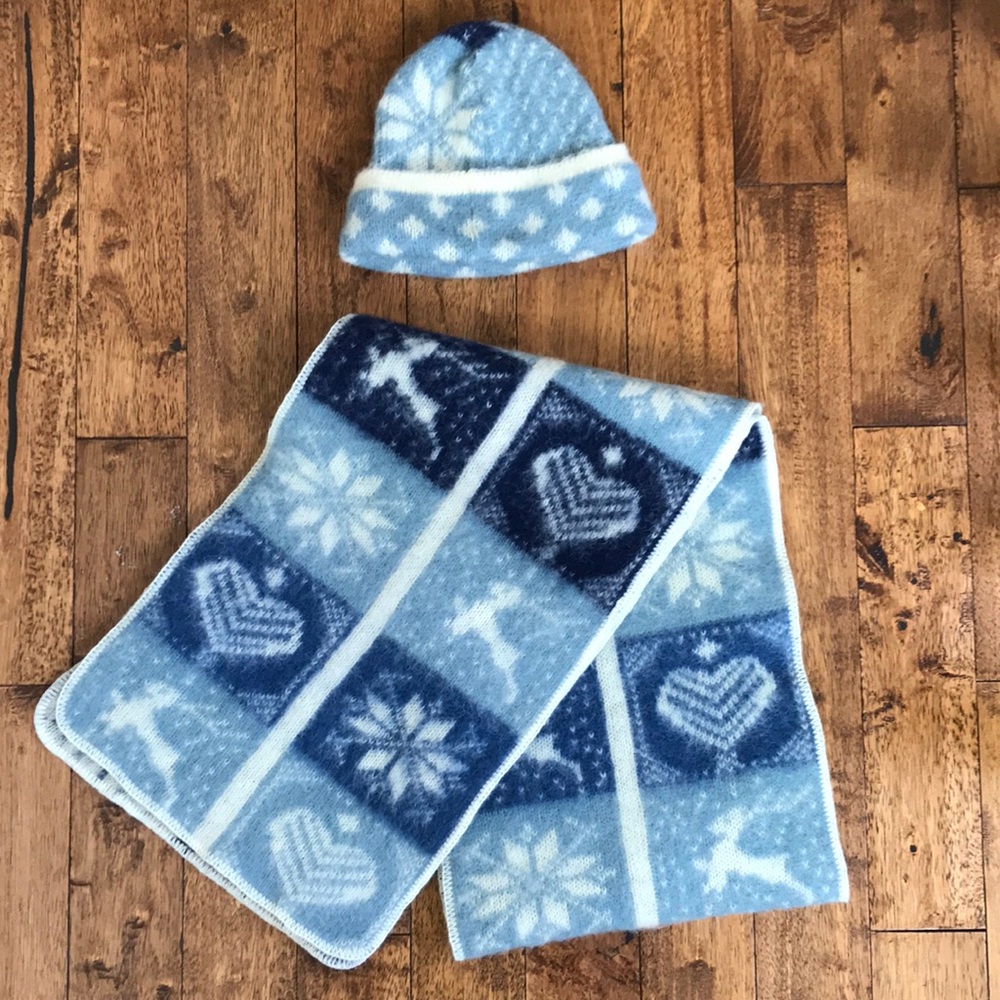 Icelandic 100% wool toque and scarf set